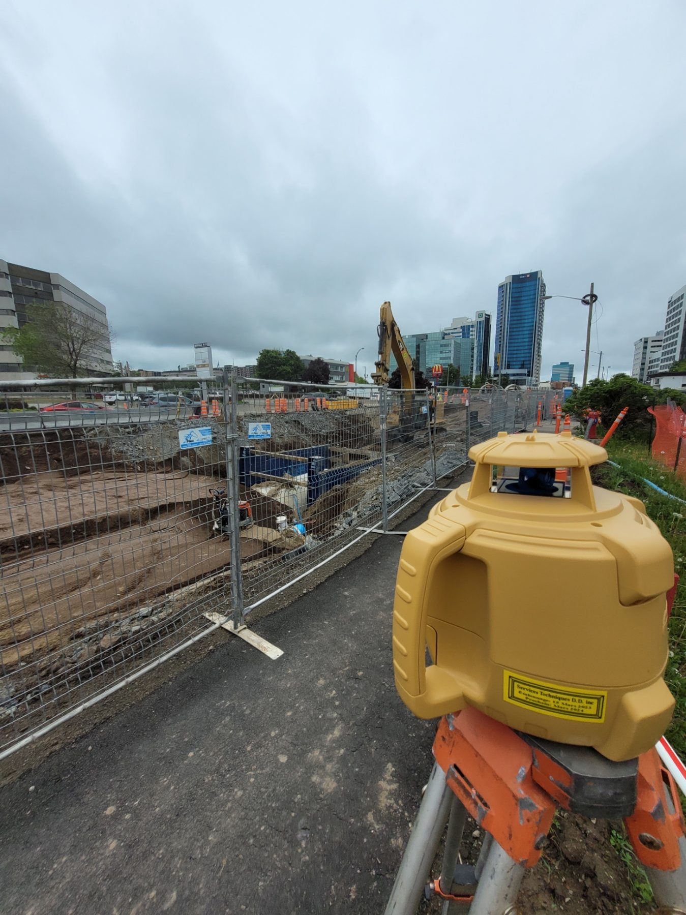 Survey of an existing structure on a bridge worksite